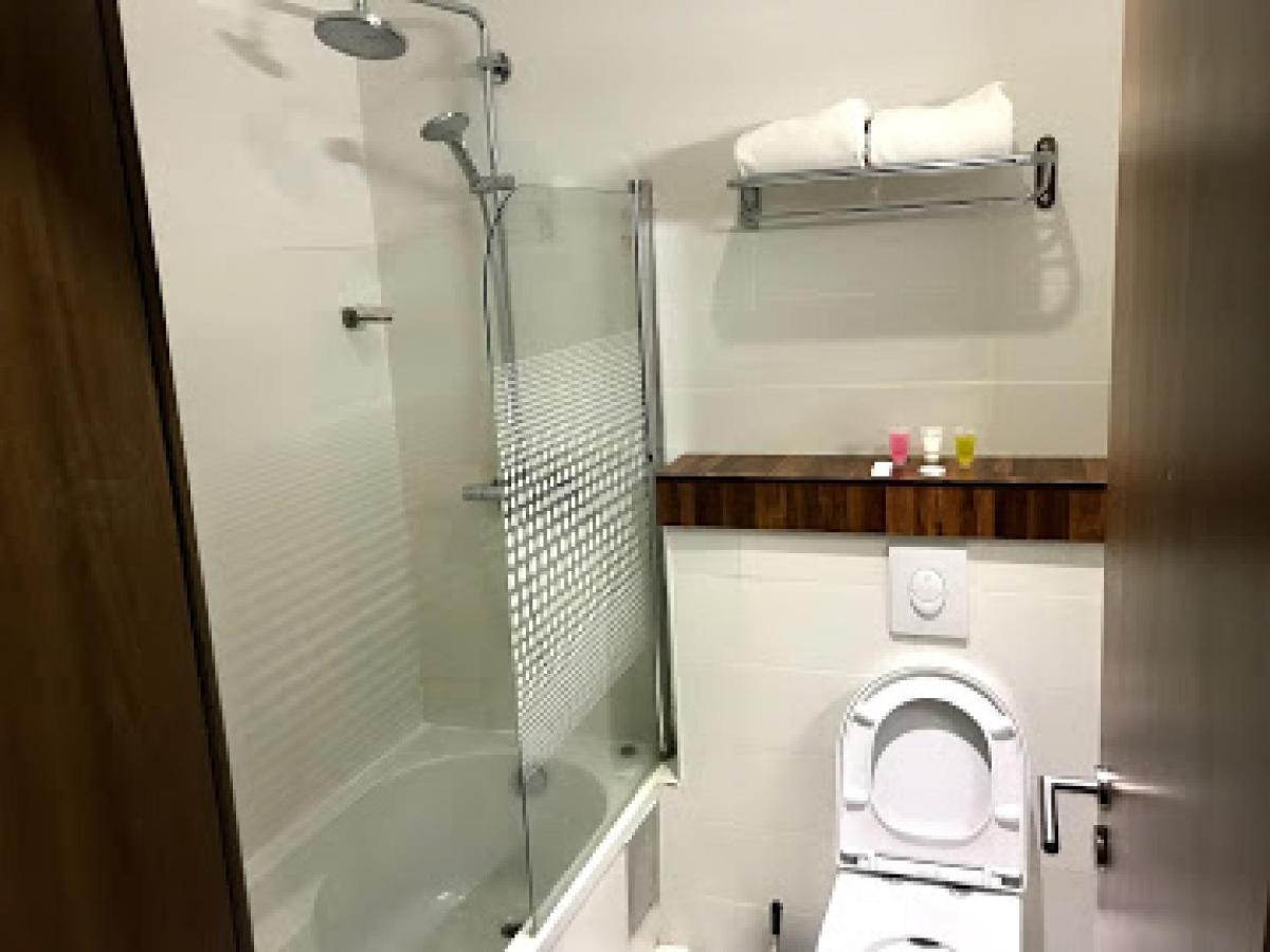 Room In Lodge - Best Western Plus-Ιμπαντάν Εξωτερικό φωτογραφία