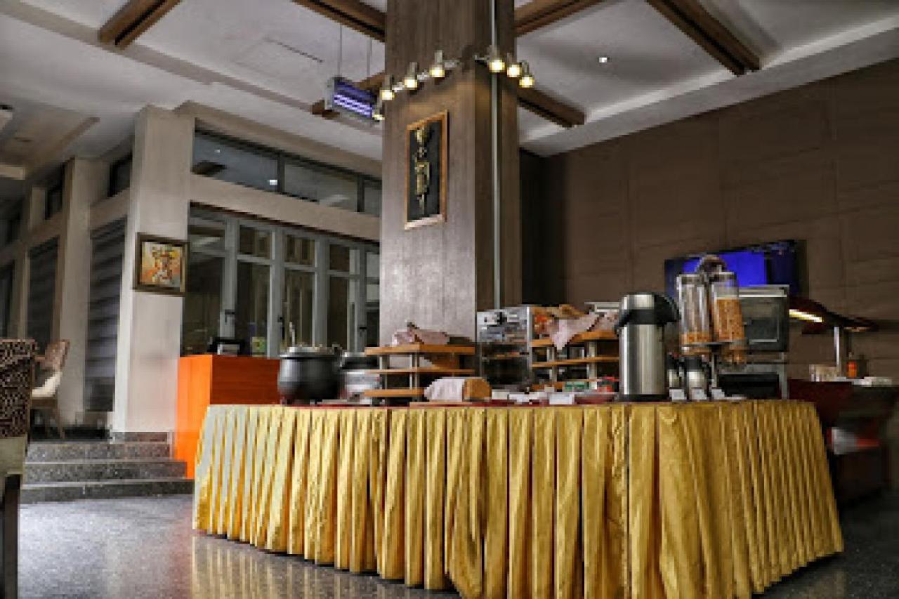 Room In Lodge - Best Western Plus-Ιμπαντάν Εξωτερικό φωτογραφία